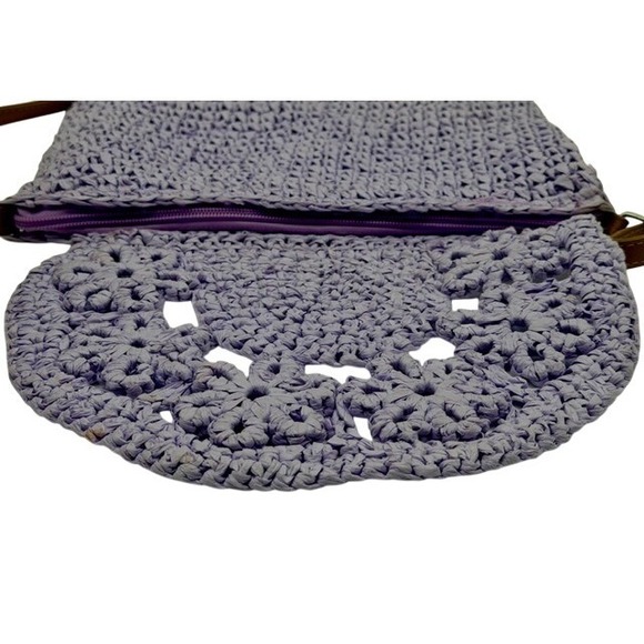 Lavender Crochet Crossbody Bag Woven Straw Floral Flap Shoulder Strap - Picture 5 of 7